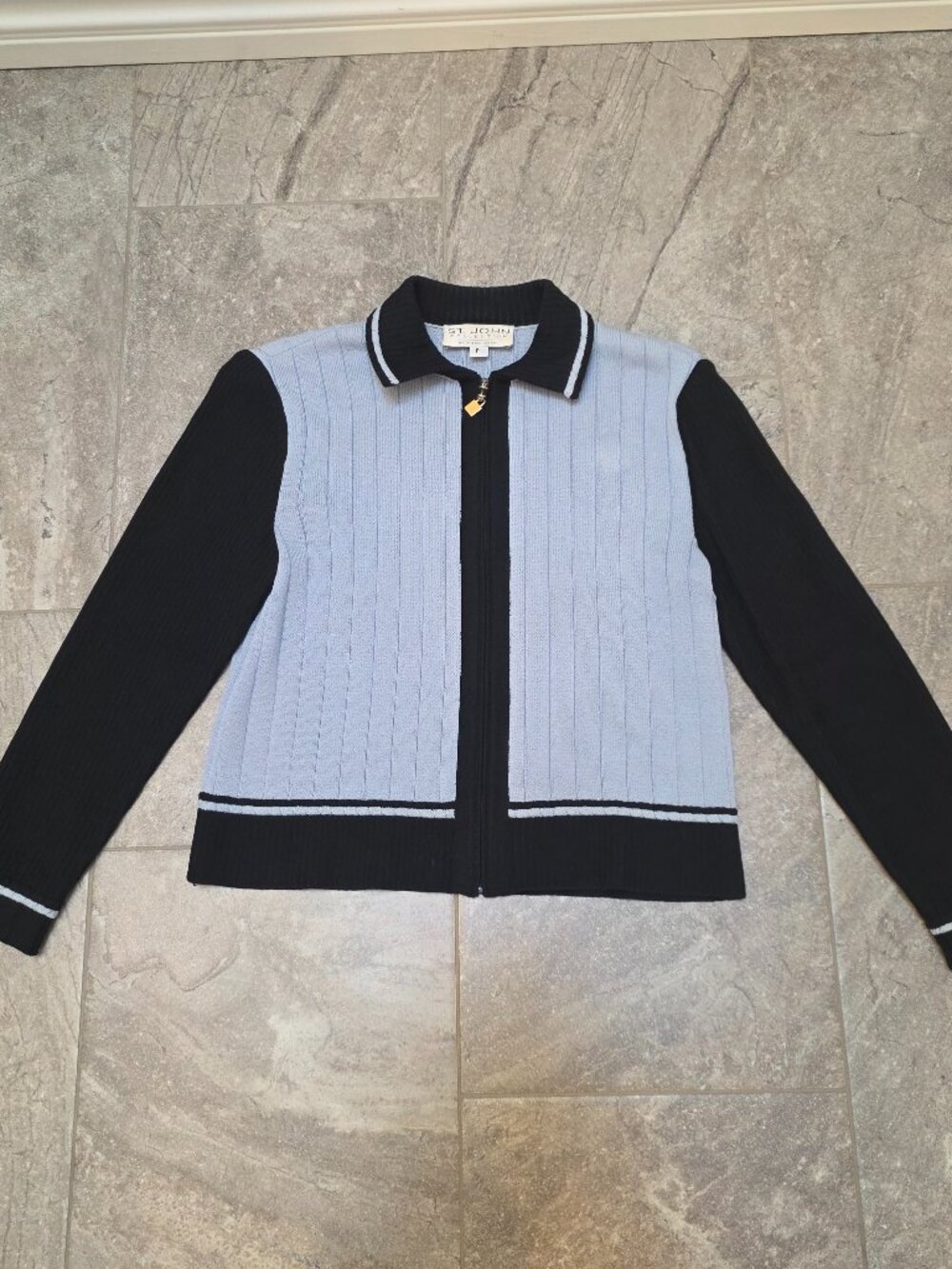 St. John Marie Gray Zip Up Knit Jacket blue black with Contrast Trim  Size P